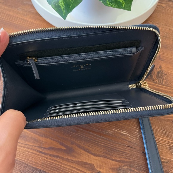 BRAND NEW Authentic Chanel Reissue - Picture 4 of 7